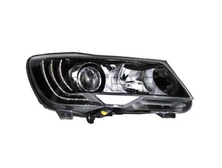 Pravý Bi xenon světlomet s LED denním pro Superb II facelift kompletní 3T1941016H / 3T1941018H