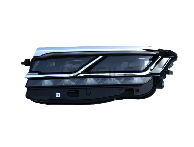 Levý LED světlomet s Matrix Beam VW Touareg III 761941081 / 761941113